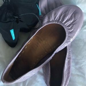 Lavender Patent Tieks